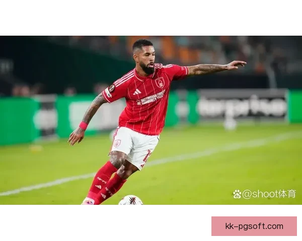 尤文图斯宣布签下道格拉斯路易斯加强中场实力新赛季目标明确